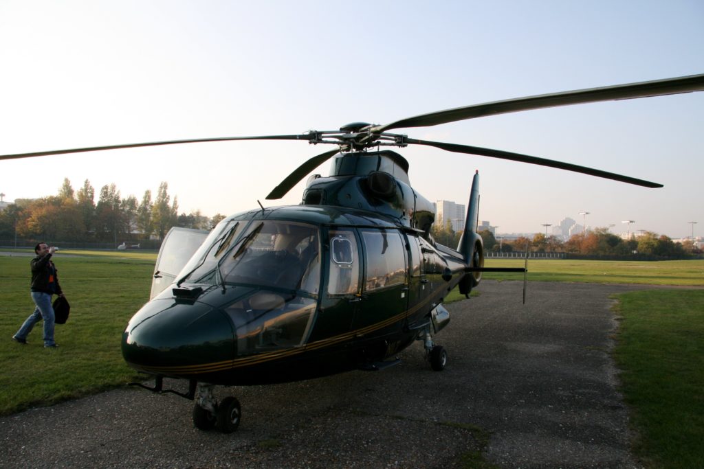 Image 1 : Survol de Paris en hélicoptère avec le GPS 3D de Mio
