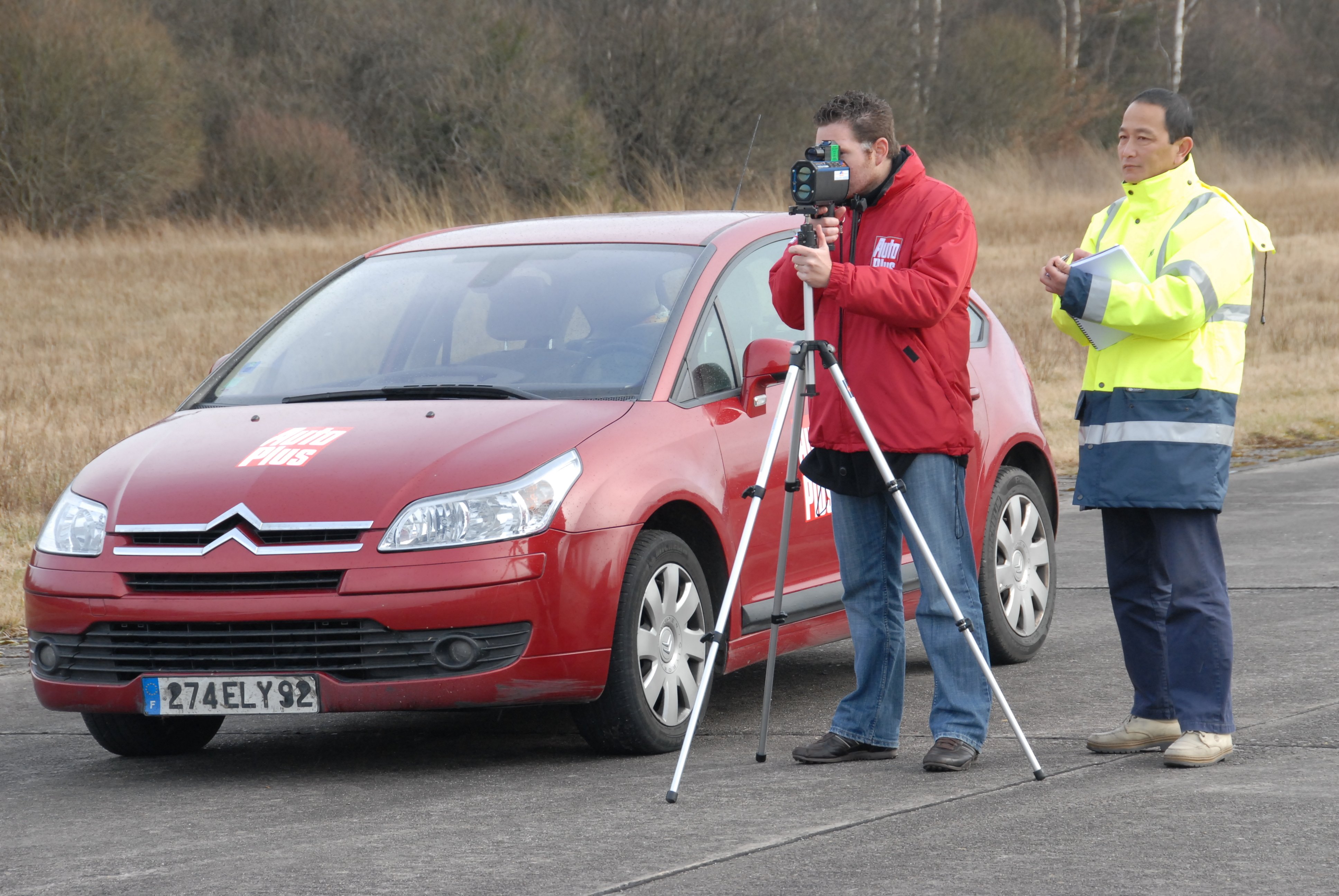 Image à la une de Comparatif : 17 détecteurs de radars