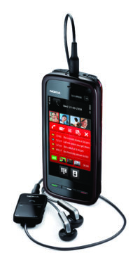 Image 2 : Nokia lance le 5800 XpressMusic, son premier téléphone tactile
