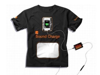 Image 1 : Orange présente des T-Shirts qui chargent les téléphones grâce au bruit