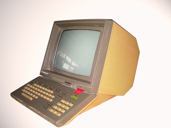 Image à la une de Adieu Minitel : 10 souvenirs mythiques du 3615