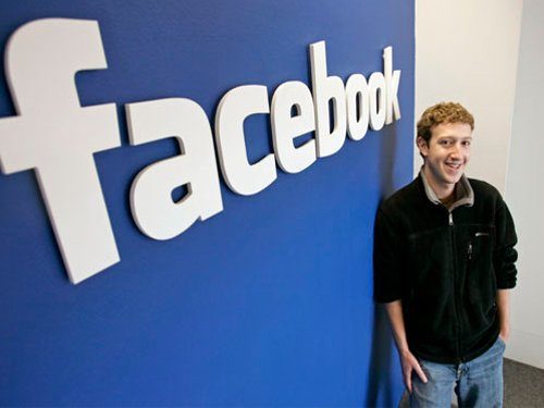 Image 1 : Mark Zuckerberg explique enfin pourquoi Facebook Messenger est obligatoire
