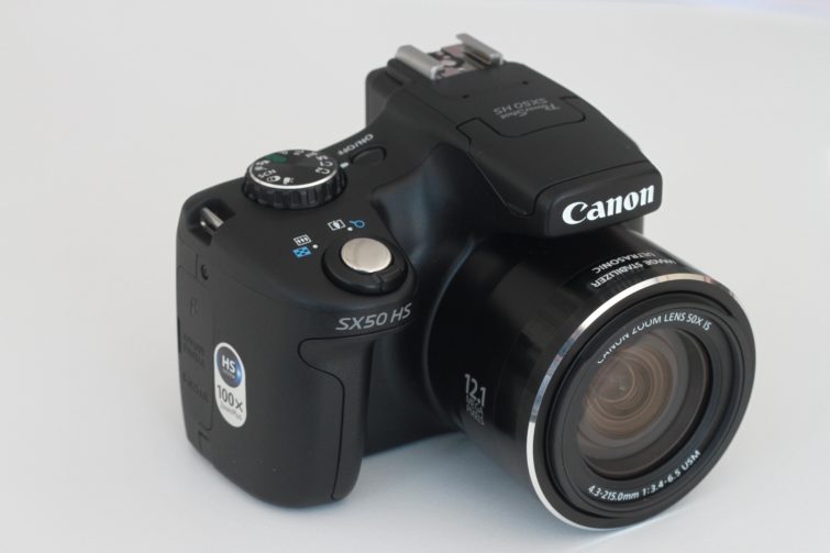 Image 2 : Canon PowerShot SX50 HS : un compact doté d’un zoom 50x