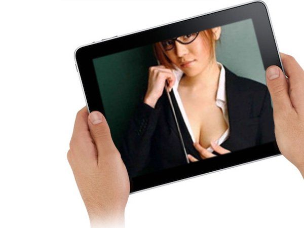 Image 1 : iPad : une photo de leur professeur nue apparaît, ils sont punis