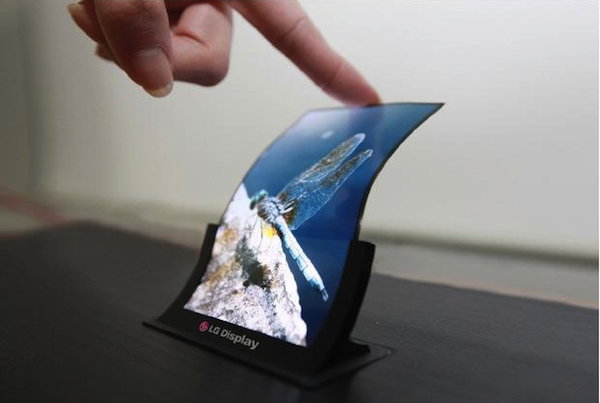 Image 1 : LG et Samsung s’affrontent sur les écrans flexibles pour smartphones