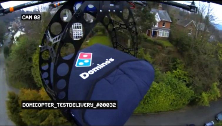 Image 3 : Domino dévoile son drone livreur de pizza
