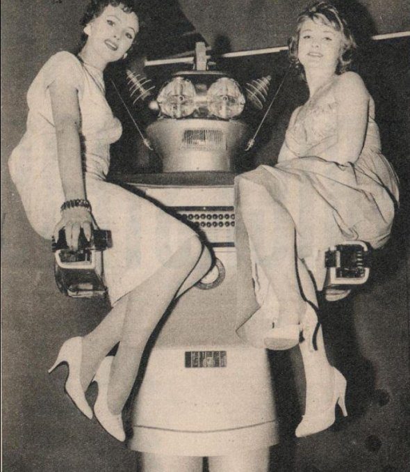 Image 2 : Offrez-vous un robot humanoïde des années 1950
