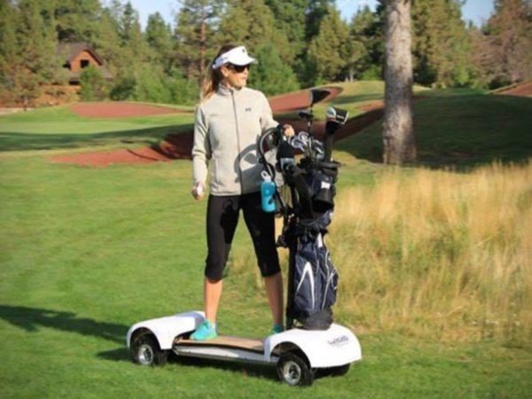 Image 1 : Golfeurs, remplacez votre voiturette par un skateboard de green