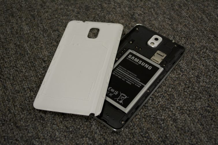 Image 2 : [Test] Samsung Galaxy Note 3 : la référence des phablettes ?
