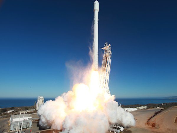 Image 1 : Le lancement de la fusée SpaceX annulé au dernier moment