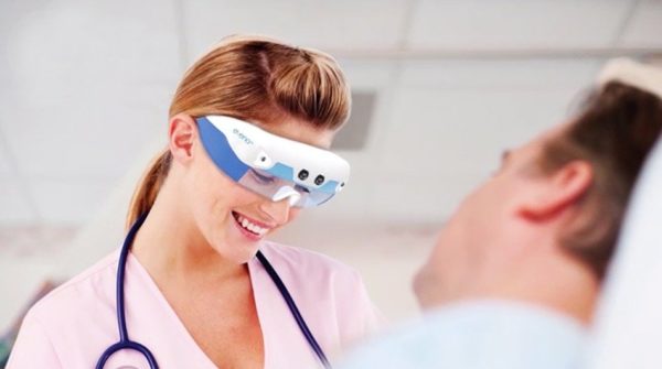 Image 2 : Eyes-On Glasses, les Google Glass des infirmières