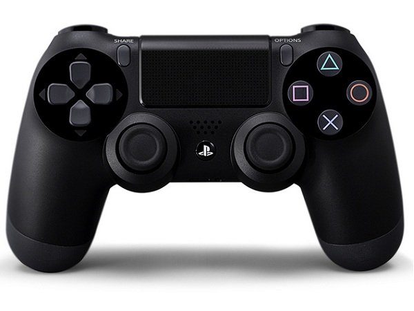 Image 1 : La DualShock 4 de la PS4 disponible avant la console