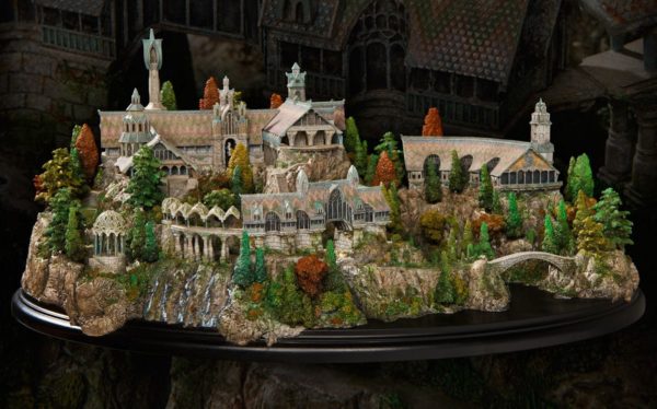 Image 3 : Lego : 200 000 briques pour la cité elfe du Seigneur des Anneaux