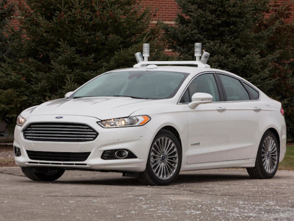 Image 1 : Ford présente sa voiture autonome, la Fusion Hybrid