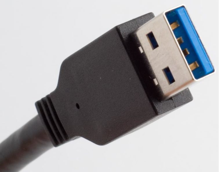 Image 1 : Les câbles USB réversibles approchent à grands pas