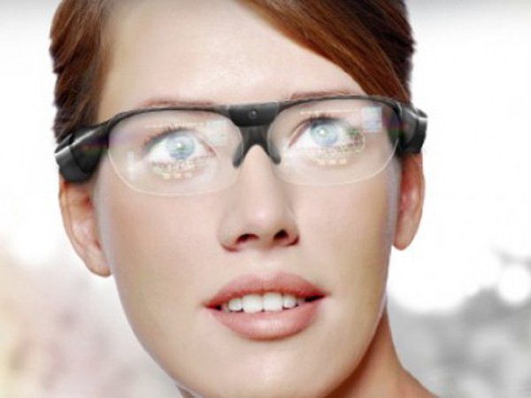 Image 1 : See Thru, la concurrente française des Google Glass