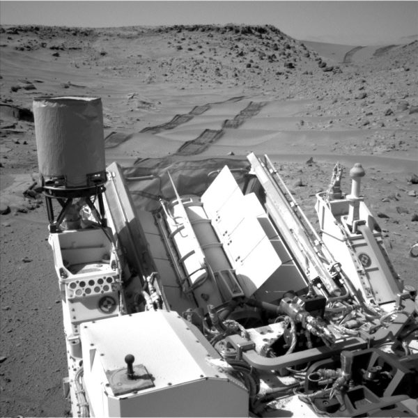Image 1 : La NASA montre comment Curiosity traverse les dunes de Mars