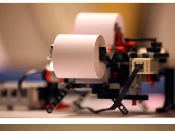 Image 4 : A 12ans, il crée une imprimante braille en Lego