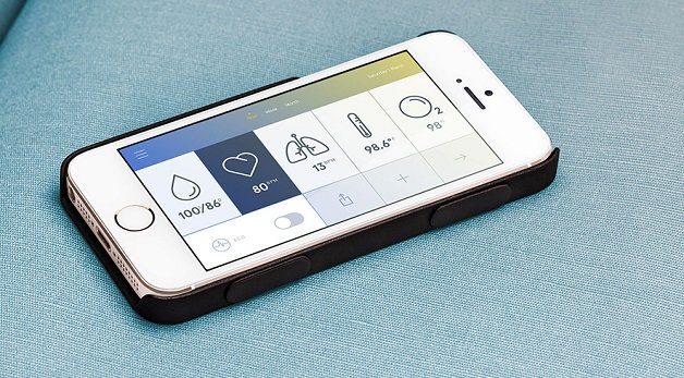 Image 1 : Wello Azoi : une coque pour iPhone qui mesure votre rythme cardiaque