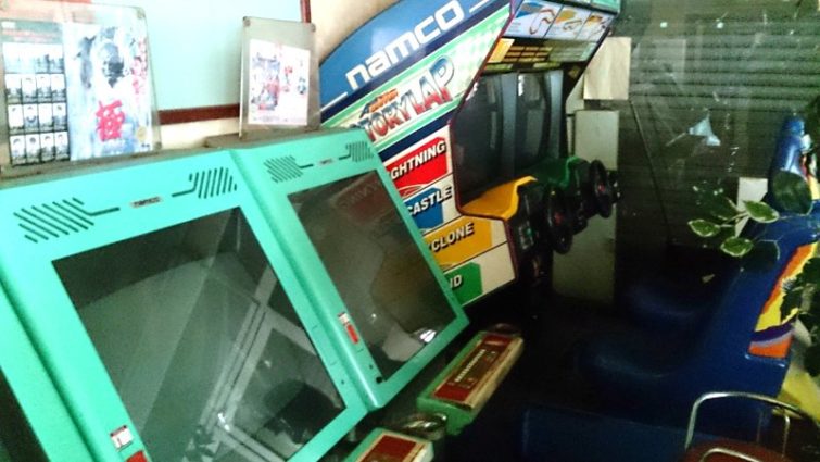 Image 1 : Une grand-mère découvre 55 bornes d'arcade dans un vieil immeuble