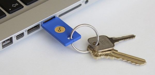 Image 1 : Google : une clé USB pour remplacer le mot de passe