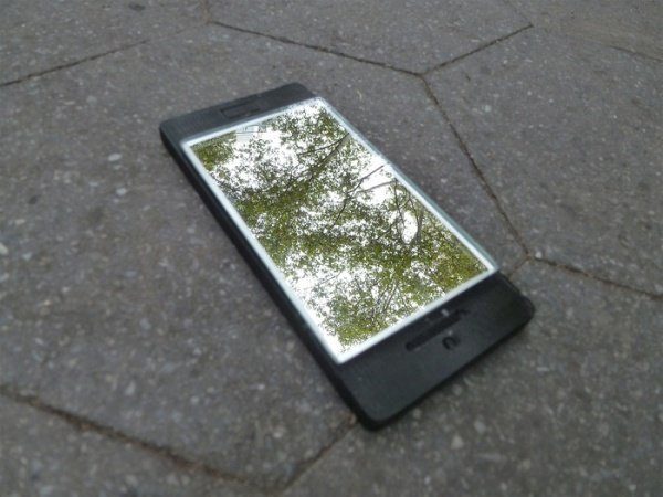 Image 1 : NoPhone, un faux smartphone contre l'addiction au smartphone