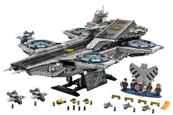 Image 3 : Marvel : le vaisseau du SHIELD refait avec 3000 briques de Lego