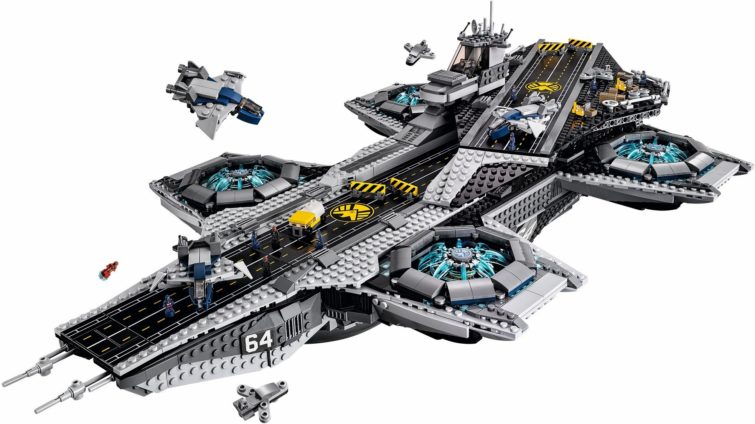 Image 1 : Marvel : le vaisseau du SHIELD refait avec 3000 briques de Lego