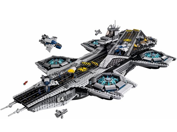 Image à la une de Marvel : le vaisseau du SHIELD refait avec 3000 briques de Lego