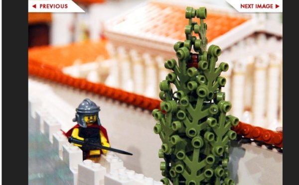 Image 4 : La cité de Pompéi renait en Lego