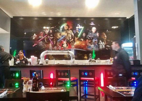 Image 2 : Manger dans un restaurant Star Wars, ça vous tente ?