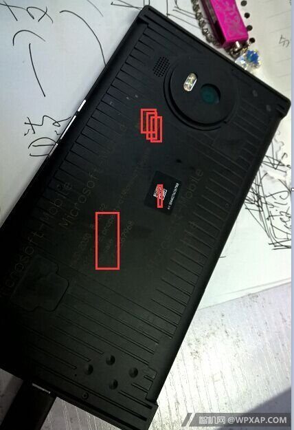 Image 3 : Microsoft : des photos du Lumia 950 XL en fuite