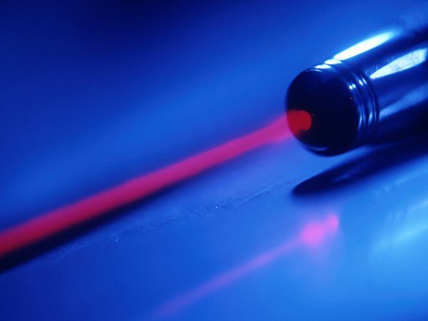 Image 1 : Ce rayon laser peut chauffer une matière à 10 millions de degrés