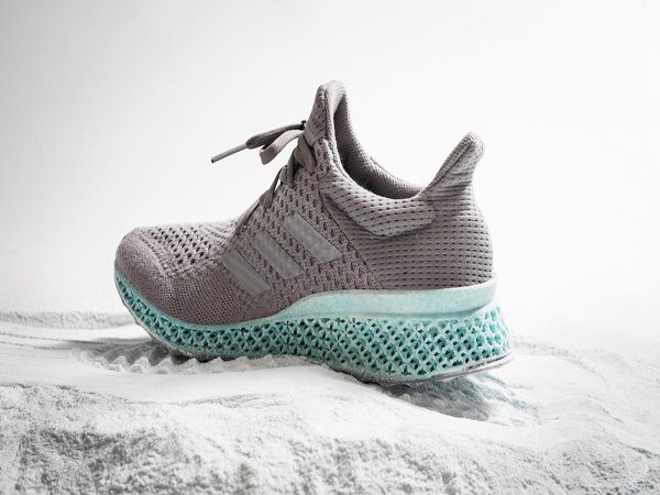 Image 1 : Adidas recycle les plastiques pour imprimer ses chaussures en 3D