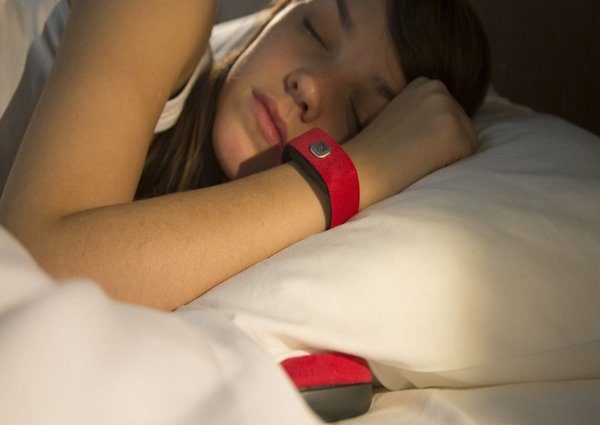 Image 1 : Pillow Talk : bracelet connecté pour câlins à distance