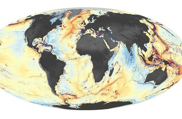 Image 1 : Cette carte du monde satellitaire affiche la profondeur des océans