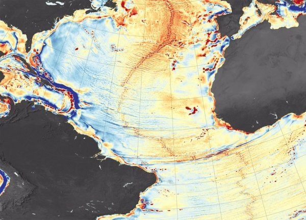 Image 4 : Cette carte du monde satellitaire affiche la profondeur des océans