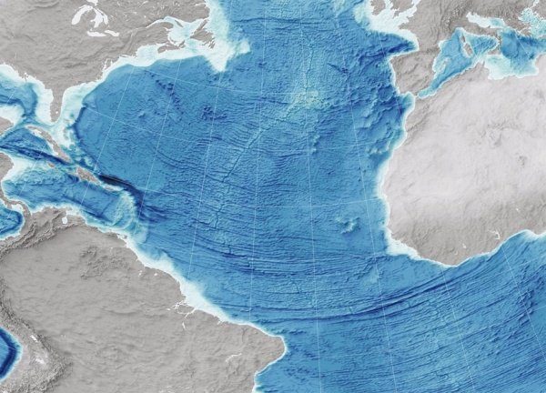 Image 3 : Cette carte du monde satellitaire affiche la profondeur des océans