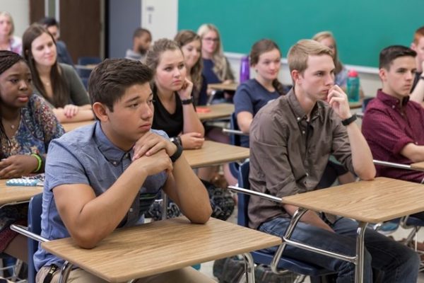 Image 1 : Aux USA, une université oblige les étudiants à porter un bracelet Fitbit