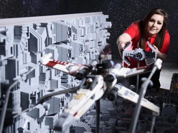Image 3 : L'étoile de la mort de Star Wars en 650 000 LEGO