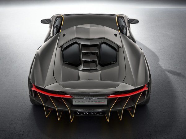 Image 2 : La plus puissante des Lamborghini déjà en rupture de stock