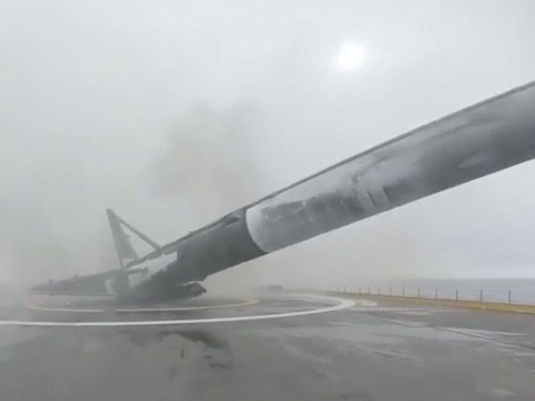 Image 1 : Une fusée SpaceX s'écrase à l'atterrissage, une fois de plus