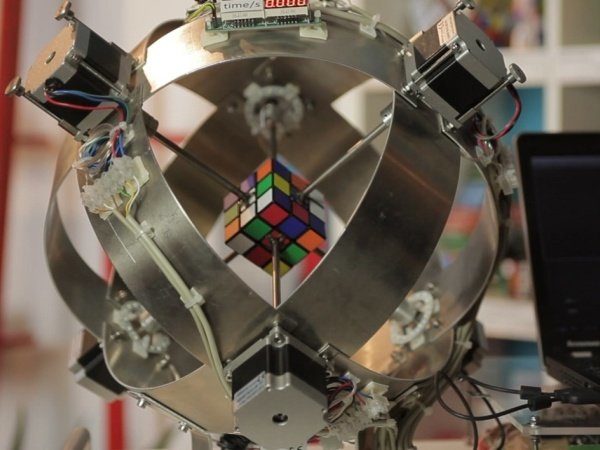 Image 1 : Robot rubik's cube : un nouveau record du monde