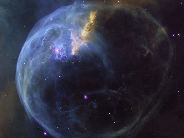 Image 3 : Le télescope Hubble photographie une nébuleuse à 7000 années-lumière