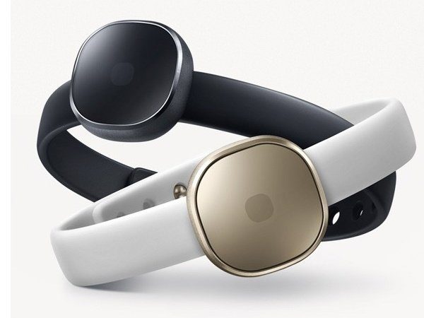 Image 2 : Charm : le bracelet connecté de Samsung est dispo