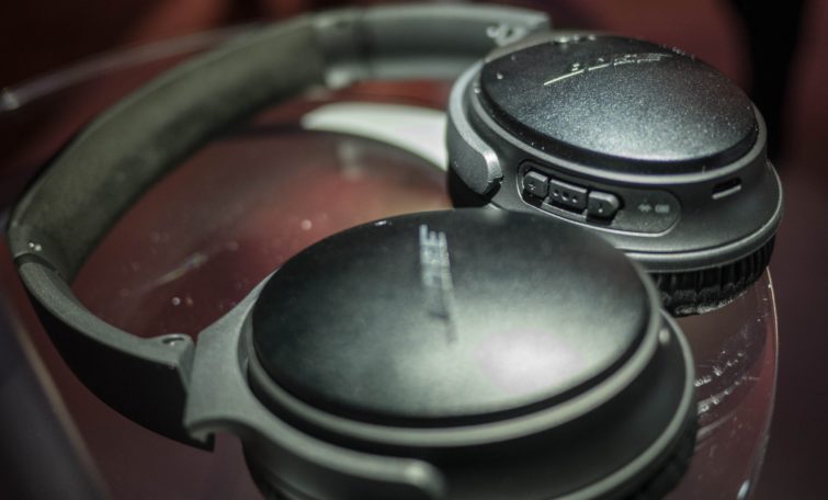 Image 2 : QuietComfort 35 : Bose dévoile enfin son casque Bluetooth antibruit