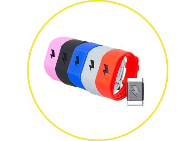 Image 2 : Vibreur + sonnerie + décharge électrique : ce bracelet réveille à coup sûr