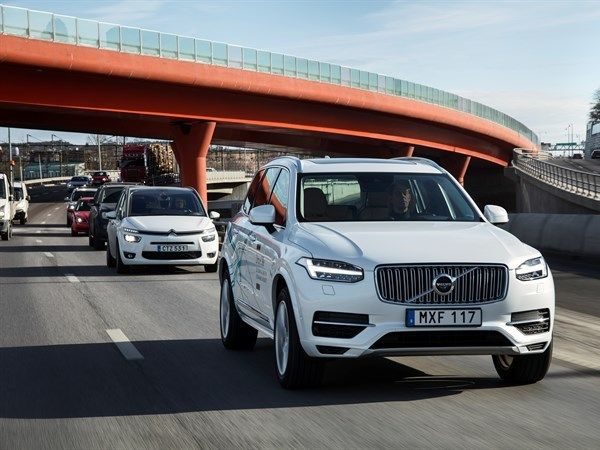 Image 2 : La voiture autonome de Volvo vous donne rdv en 2020