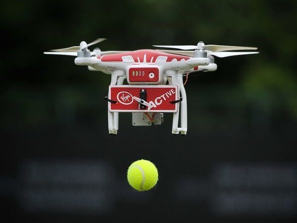 Image 1 : Ce drone vous rend plus fort au tennis