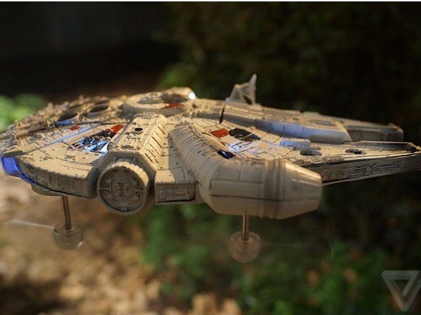 Image 2 : Propel va lancer des drones officiels Star Wars